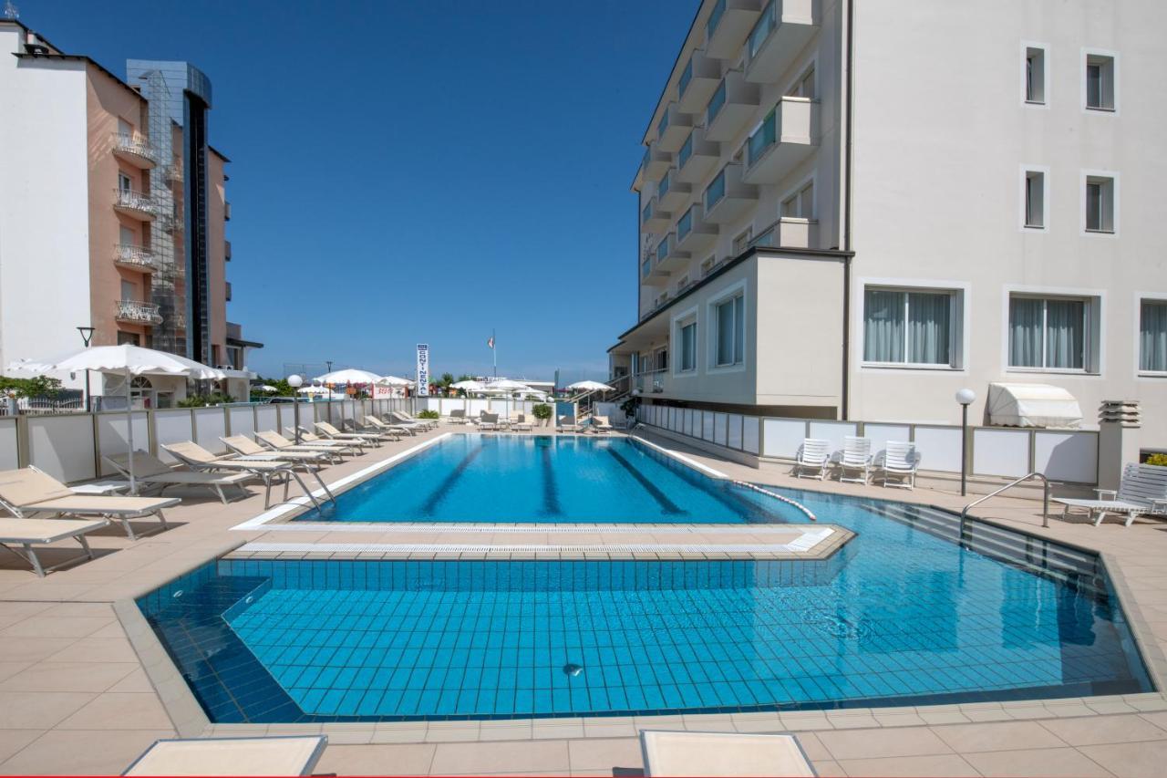 Hotel Continental ミラノ・マリッティマ エクステリア 写真